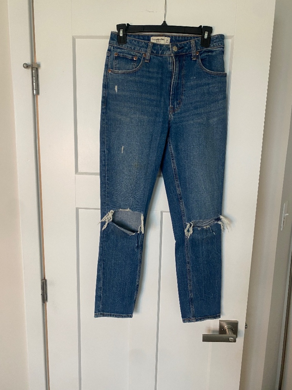 Abercrombie and Fitch Distressed Skinny Jeans Size 2